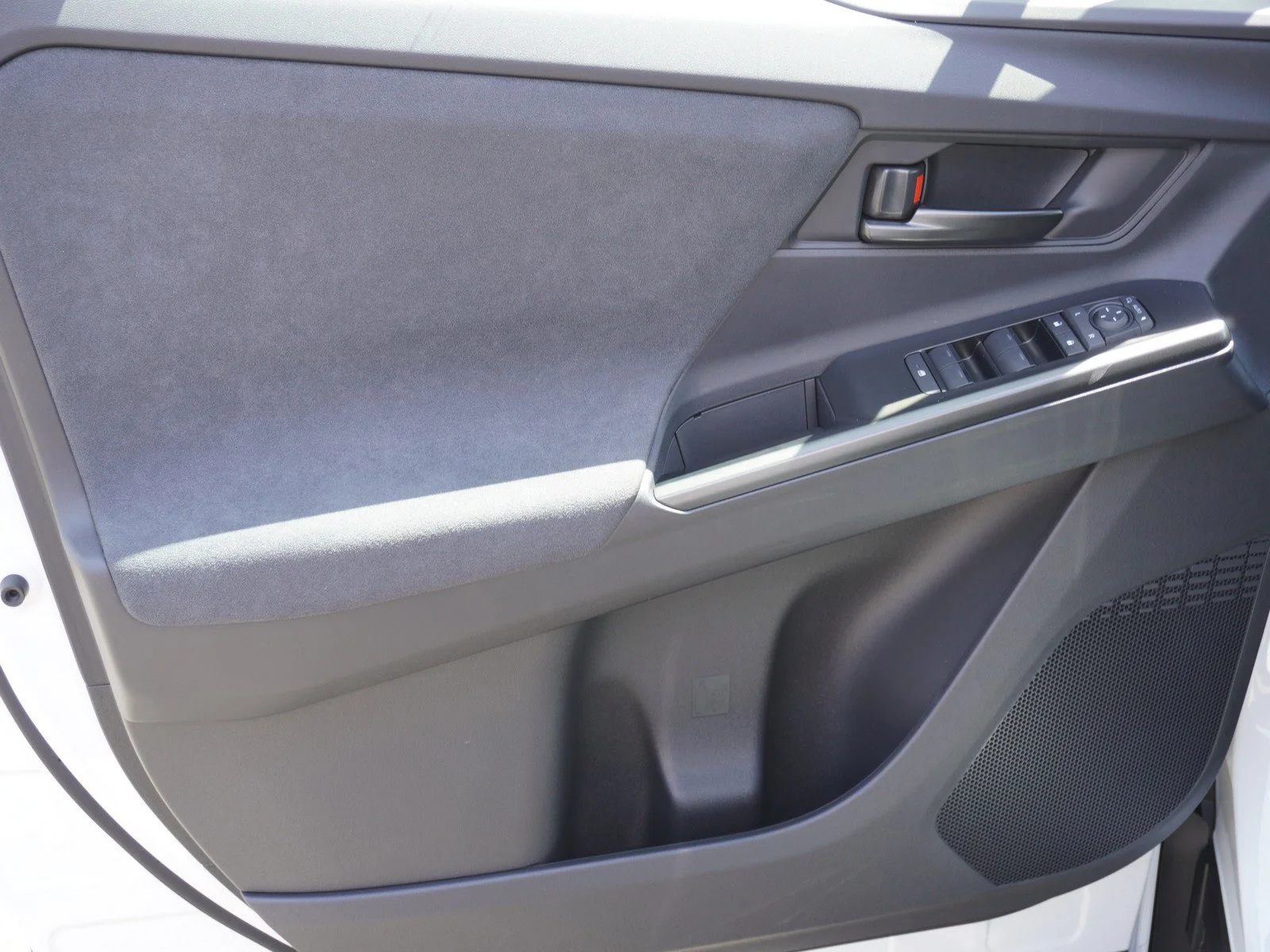 New 2026 Wind Chill Pearl Toyota SE image 19