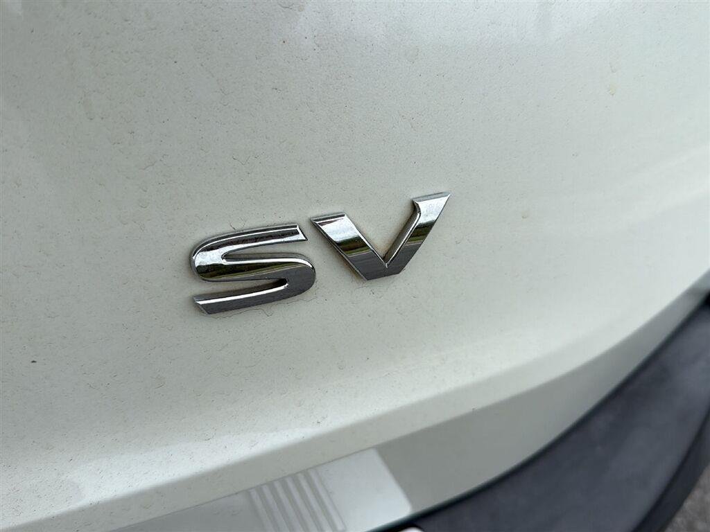 Used 2021 Pearl White Tricoat Nissan SV image 6