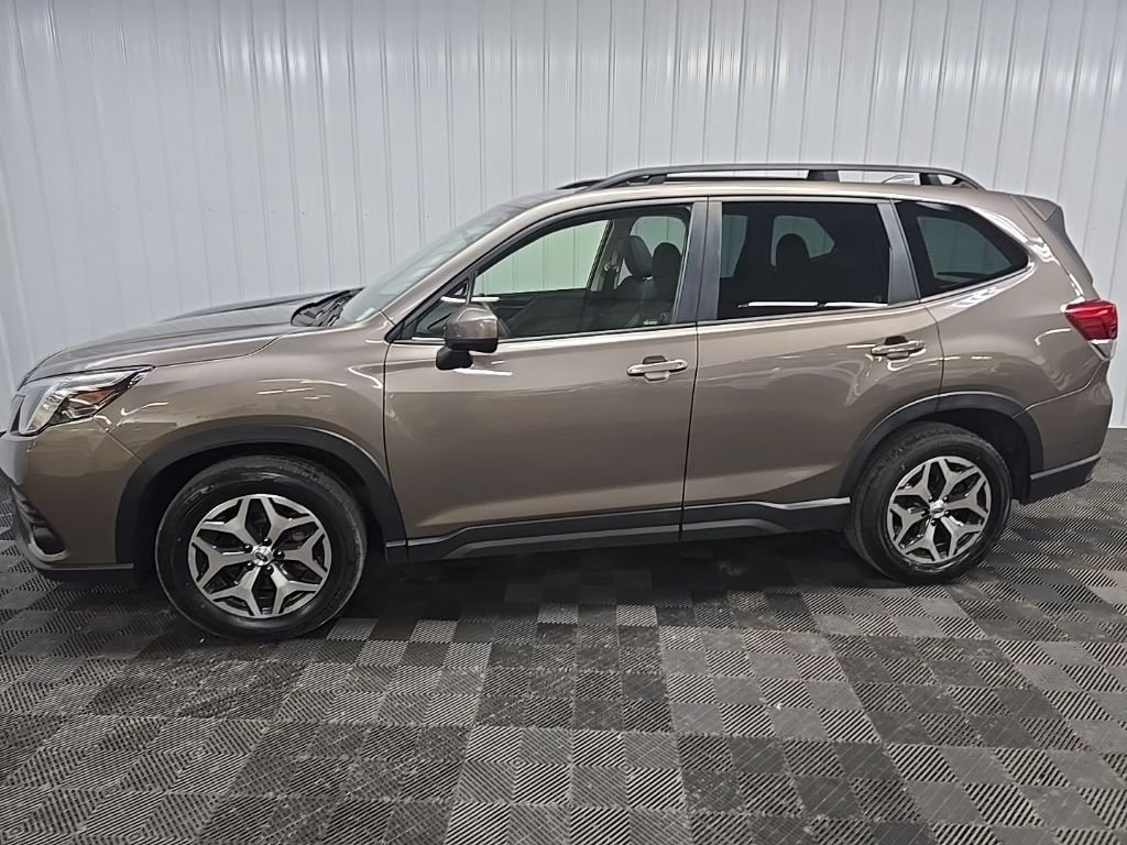 Used 2023 Brown Subaru Premium image 5