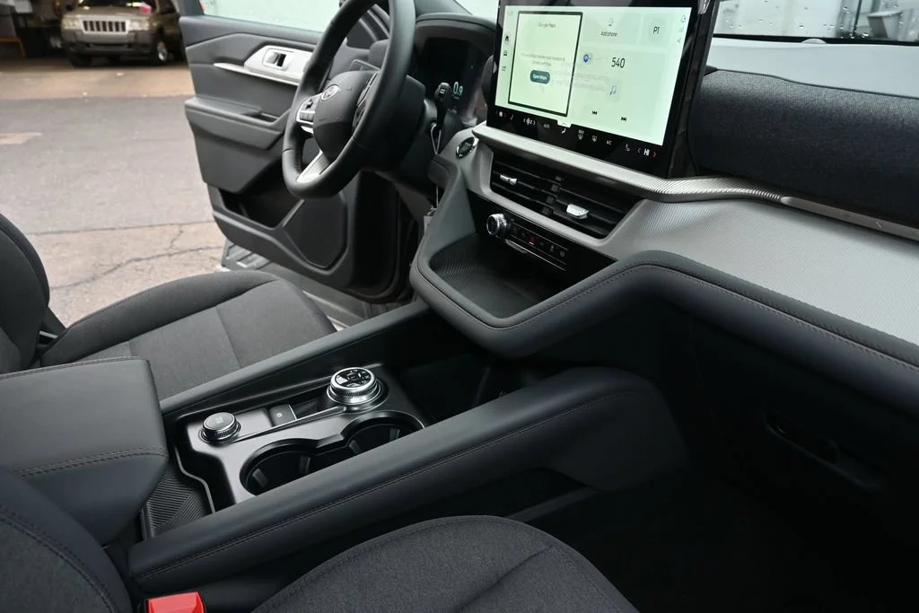 New 2027 Carbonized Gray Metallic Ford Active image 26