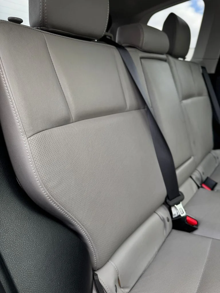 Used 2014 Gray Subaru 2.5i Limited image 35