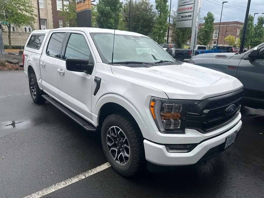 Used 2023 White Ford XLT image 3