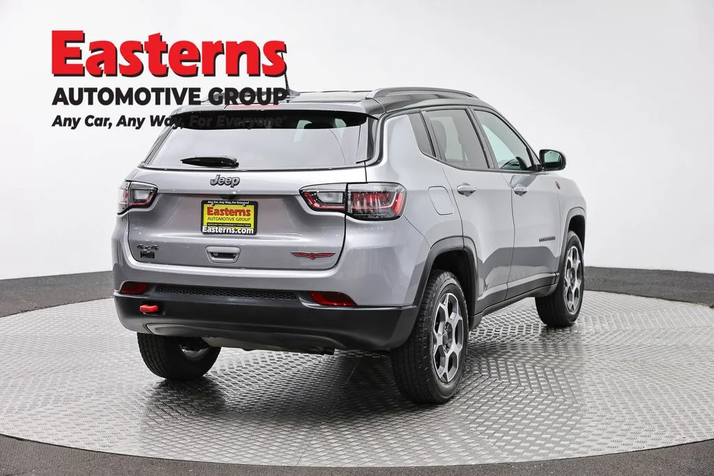 Used 2022 Silver Jeep Trailhawk image 5