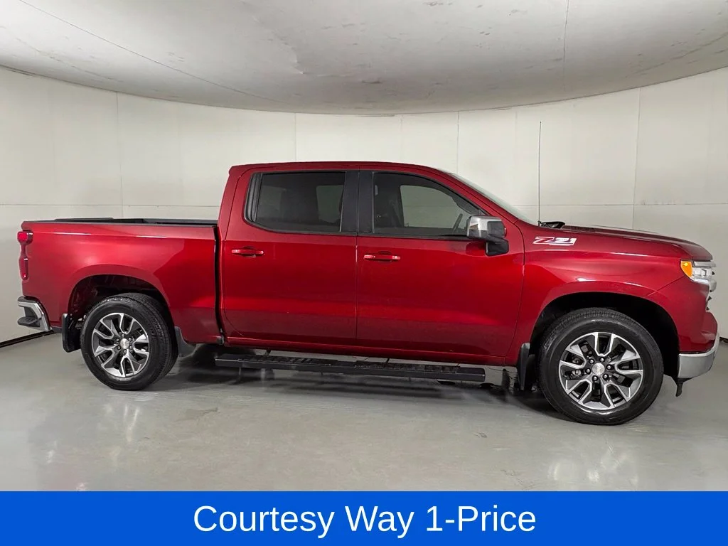 Used 2022 Red Chevrolet LT image 12