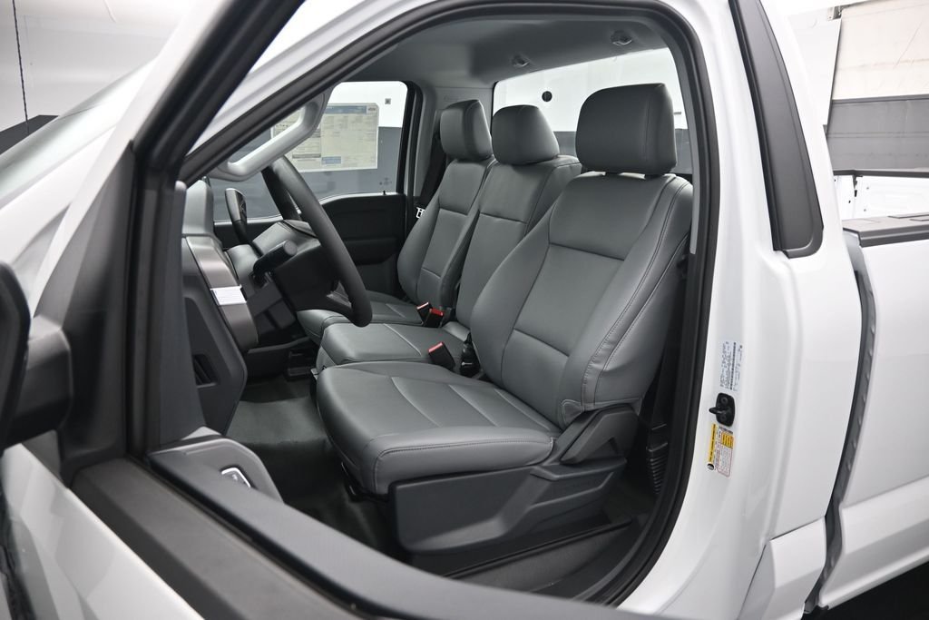 New 2026 Oxford White Ford XL image 8