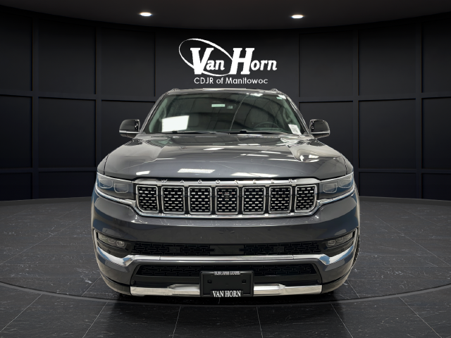Used 2023 Baltic Gray Metallic Clearcoat Jeep Base image 2