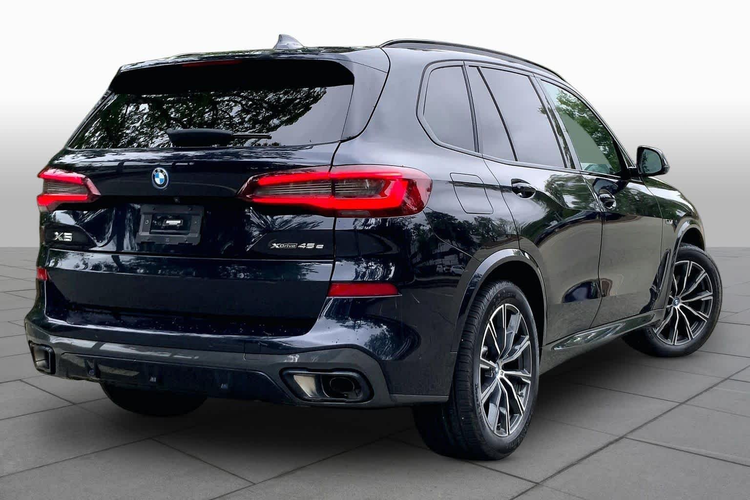 Used 2023 Carbon Black Metallic BMW xDrive45e image 12