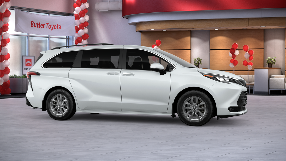 New 2026 Wind Chill Pearl Toyota XLE image 30