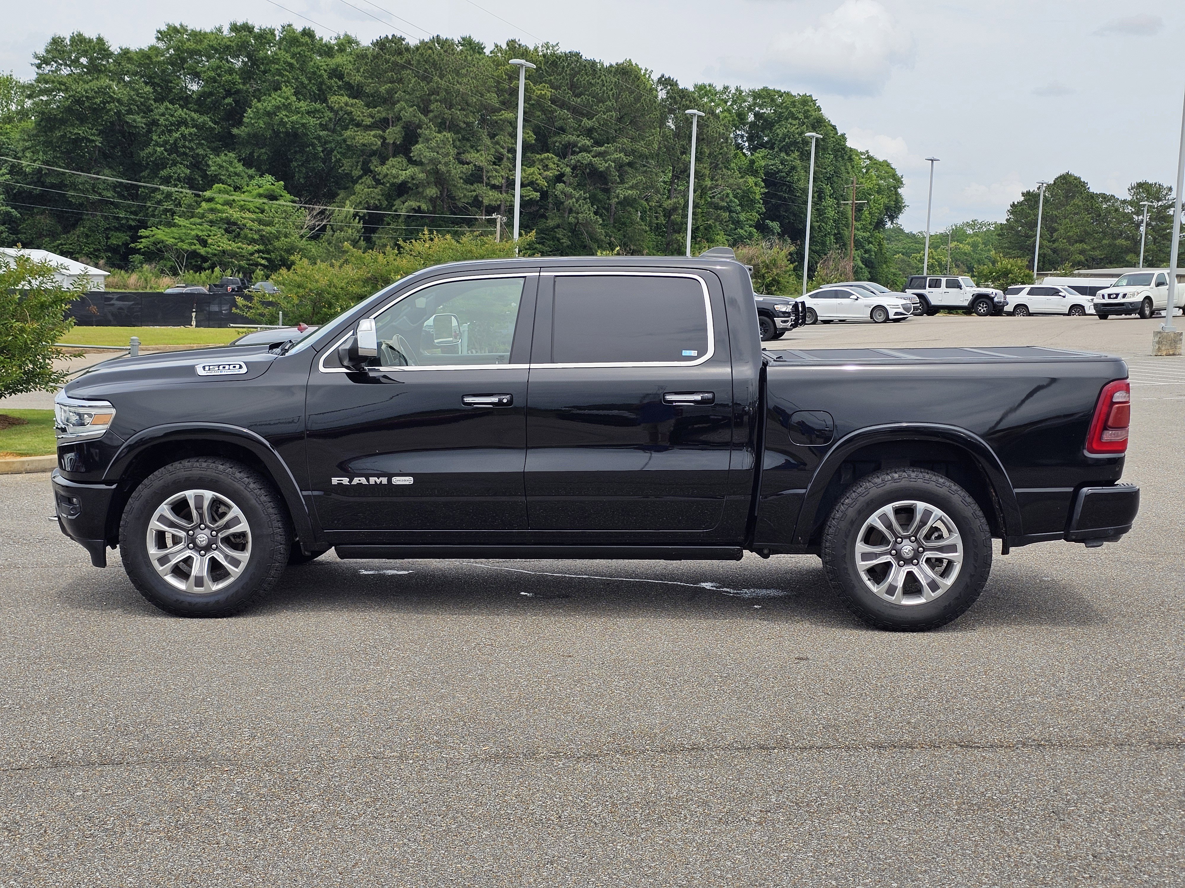 Used 2022 Diamond Black Crystal Pearlcoat Ram Longhorn image 15