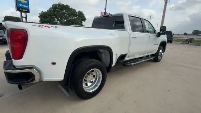 Certified Used 2025 Summit White Chevrolet LT DRW image 8