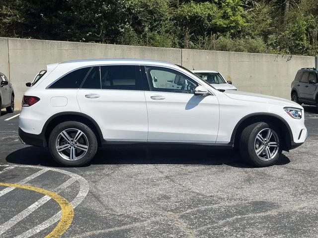 Certified Used 2022 White Mercedes-Benz GLC 300 image 2