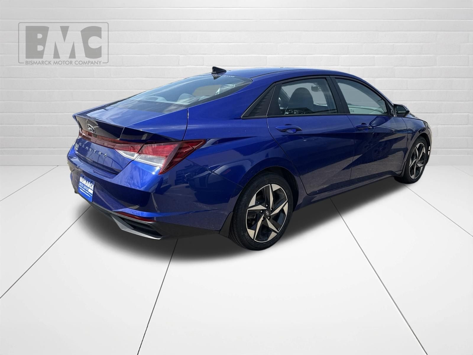 Used 2023 Blue Hyundai SEL image 3
