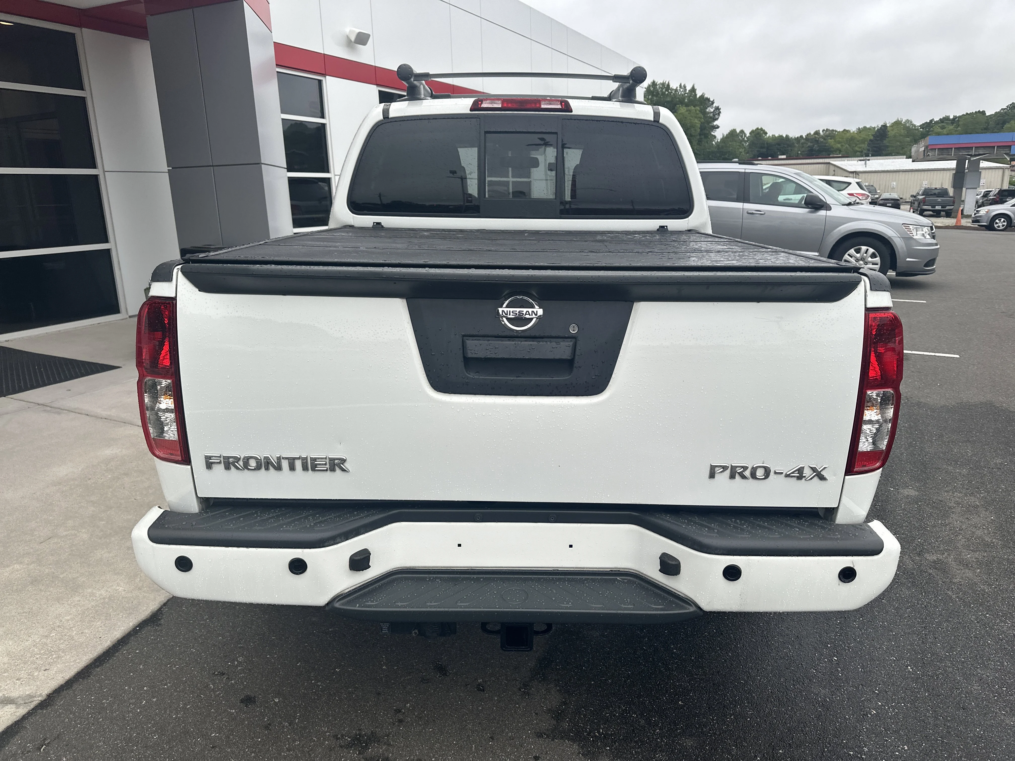 Used 2020 Glacier White Nissan PRO-4X image 7