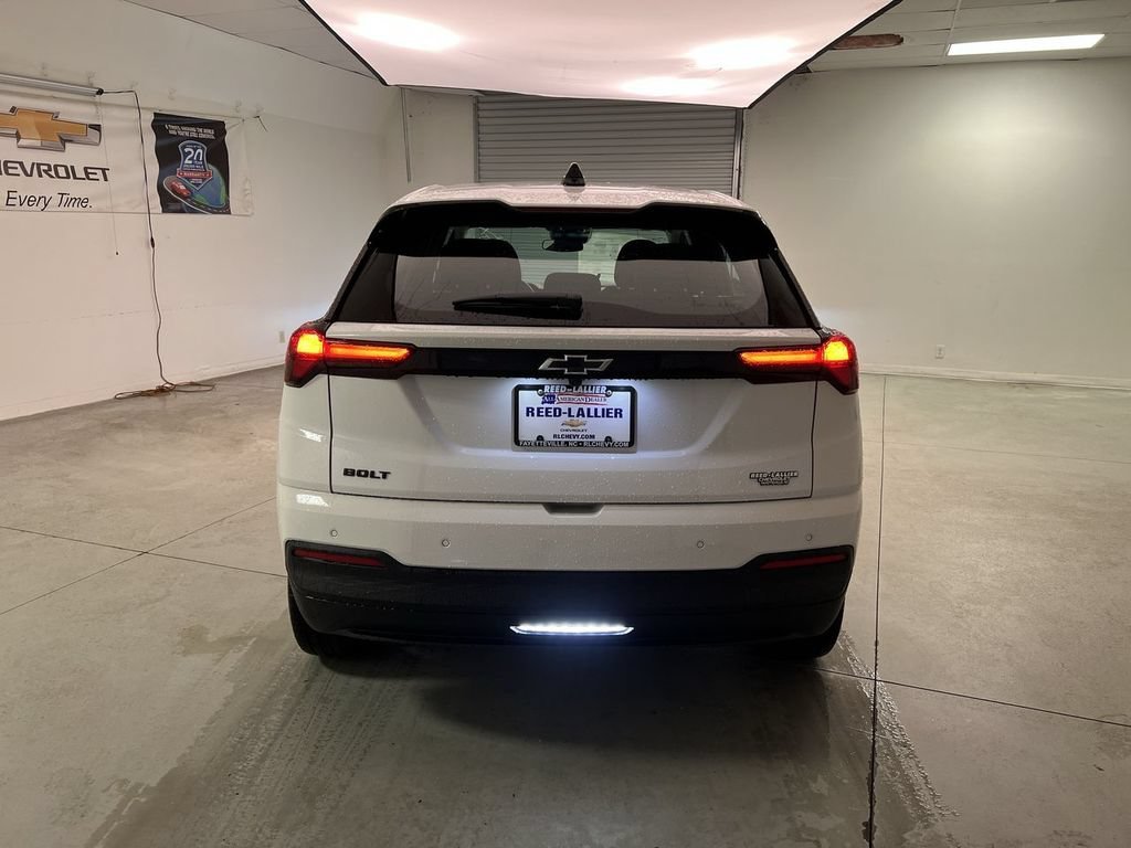 2027 Chevrolet Bolt LT - Photo 7