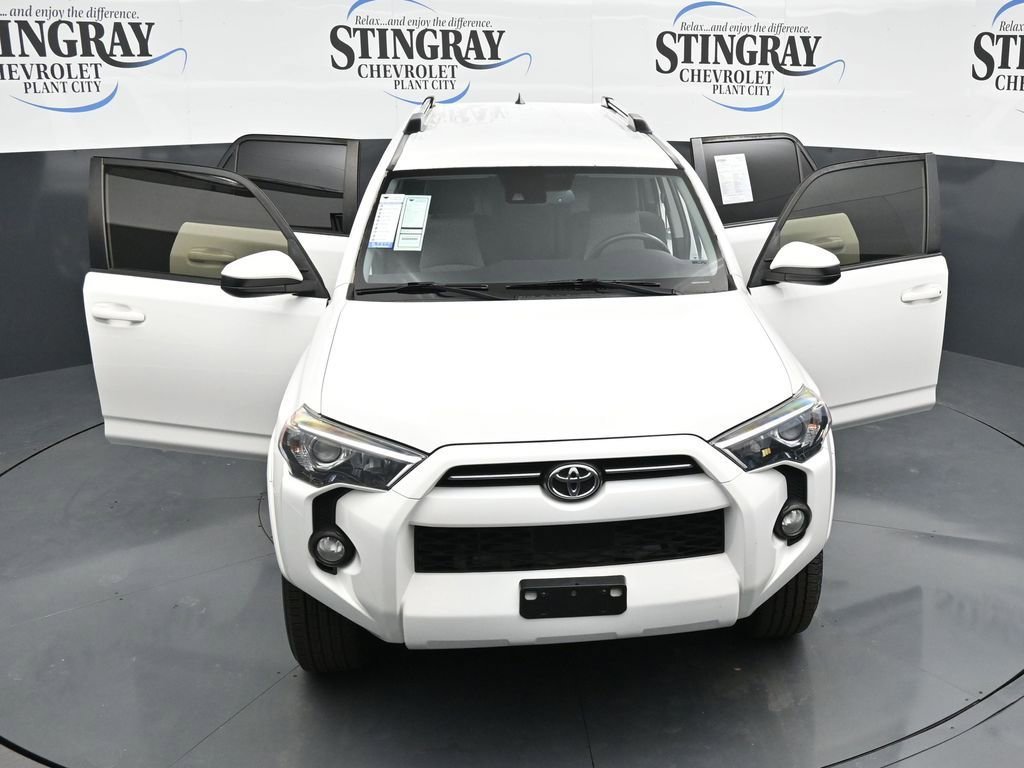 Used 2020 White Toyota SR5 image 34