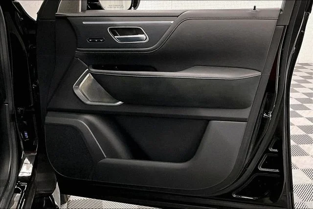 Used 2025 Mineral Black INFINITI SENSORY image 22