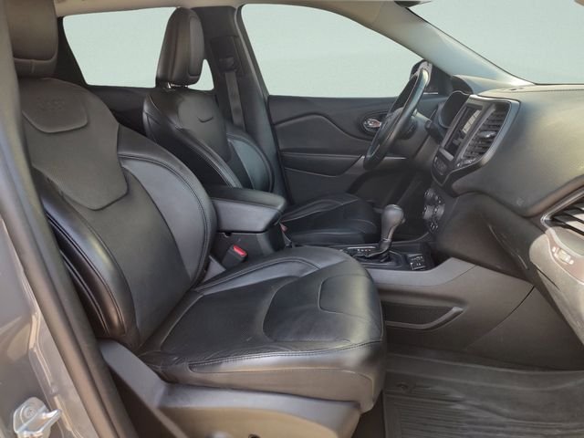 Used 2021 Gray Jeep Latitude Lux image 29