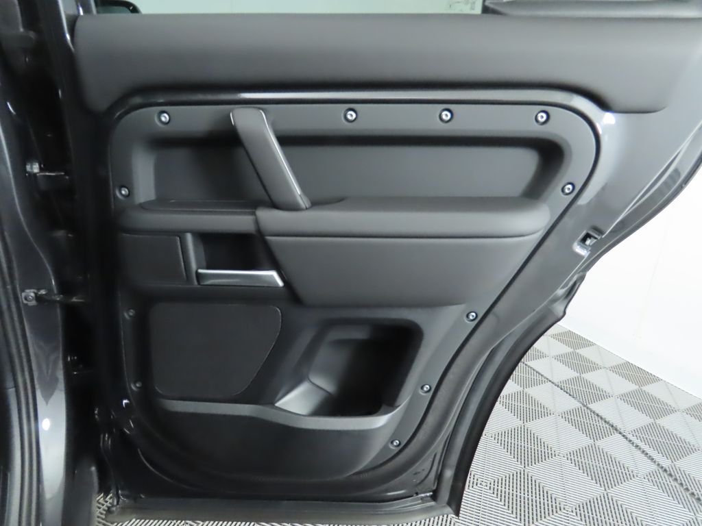 Used 2025 Carpathian Grey Prem Met Land Rover S image 29