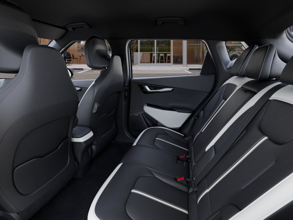 New 2026 Glacial White Pearl / Black Ro Kia GT-LINE image 18