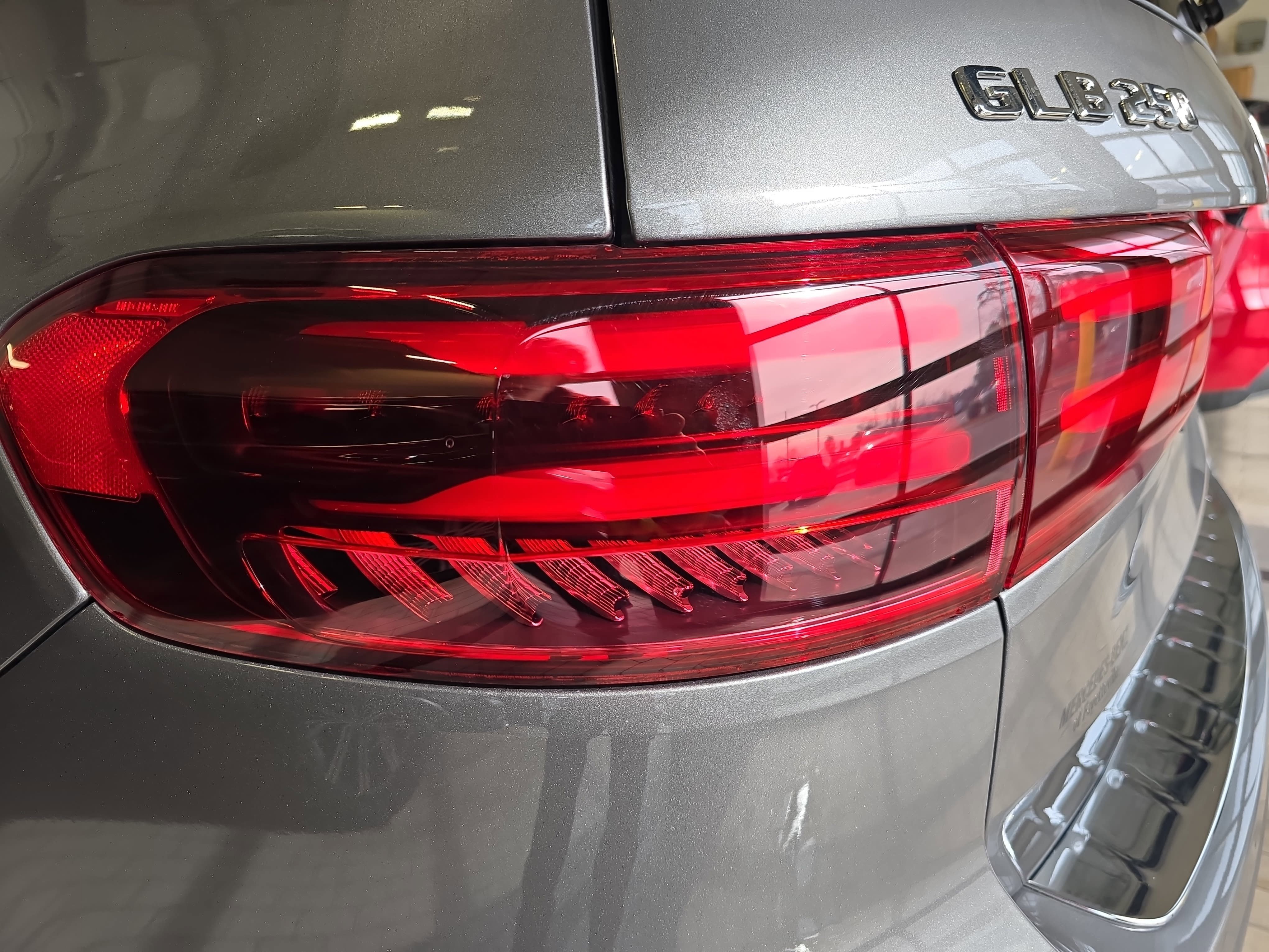 New 2026 Mountain Grey Metallic Mercedes-Benz GLB250 image 35