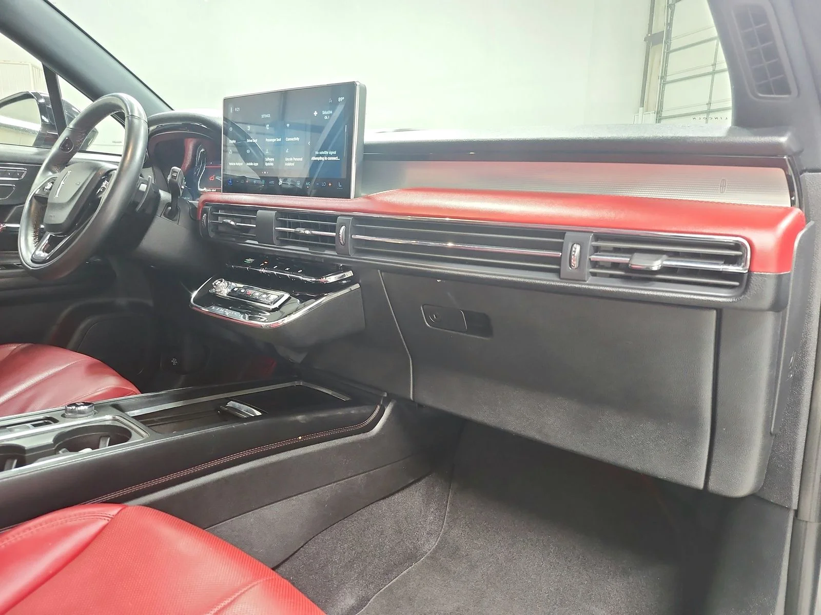 Used 2023 Metallic Lincoln Reserve image 46