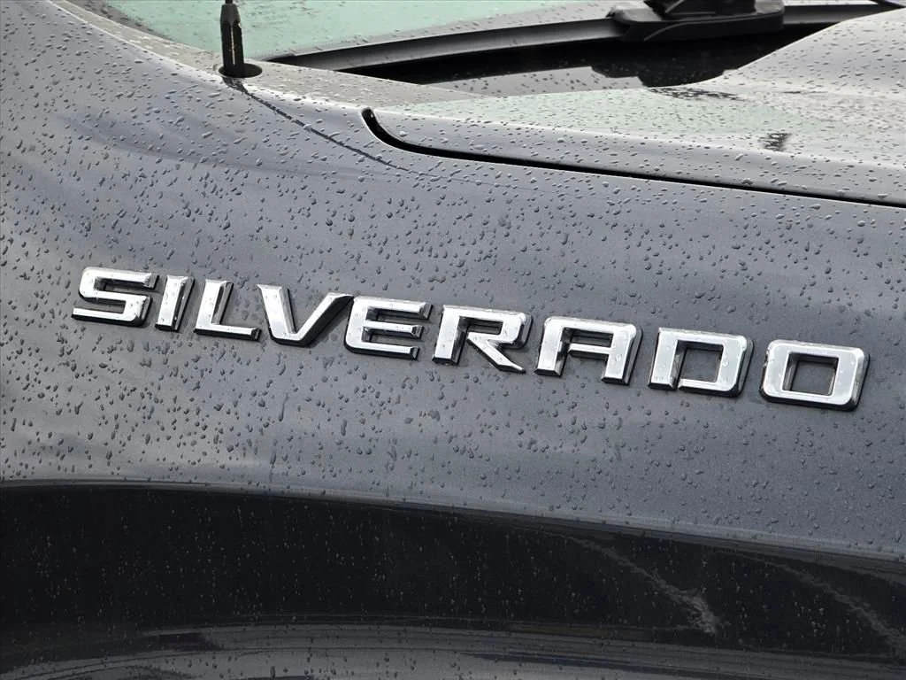 Used 2021 SHADOW GRAY METALLIC Chevrolet RST image 14