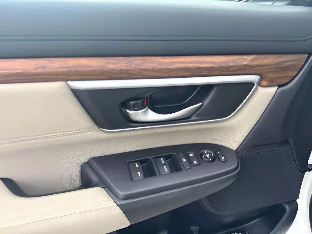 Used 2019  Honda EX image 23