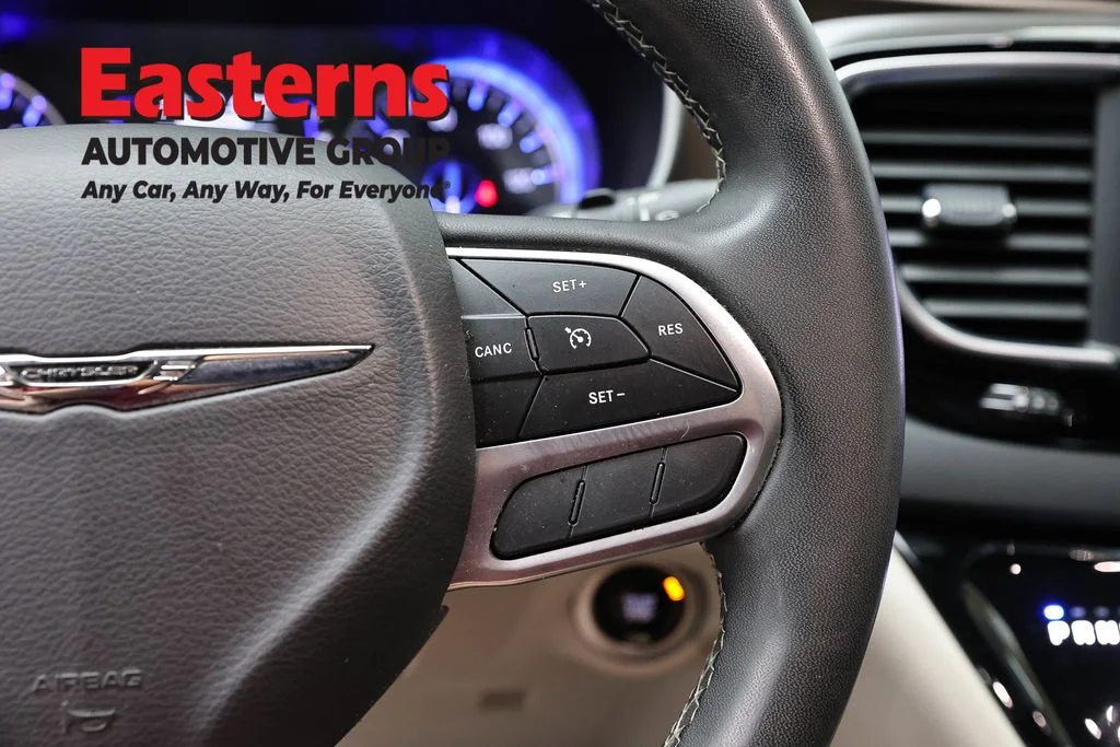 Used 2023 Red Chrysler LX image 16