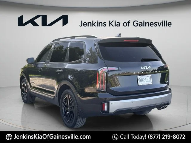 Used 2023 Black Kia EX X-Line image 5