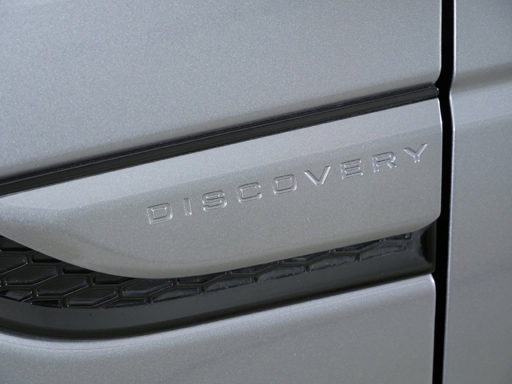 Used 2024 Gray Land Rover S image 17