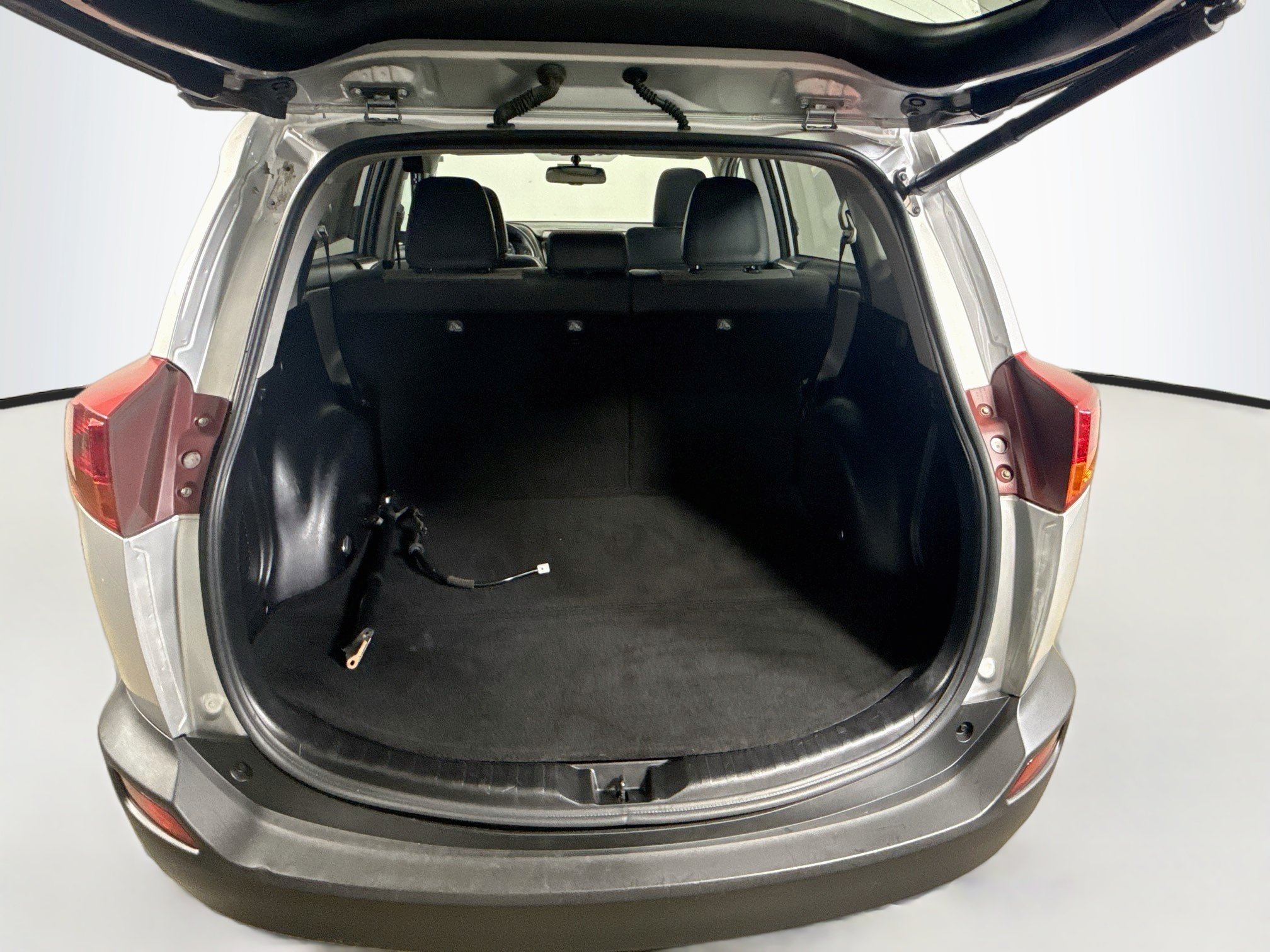 Used 2015 Classic Silver Metallic Toyota Limited image 25
