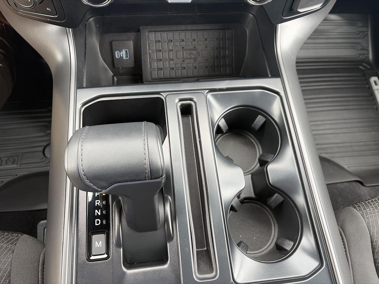 Used 2024 Agate Black Metallic Ford XLT image 26