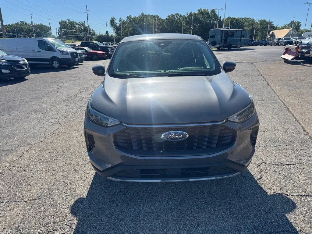 Used 2024 Ford Escape Active with VIN 1FMCU9GN5RUA56086 for sale in Kansas City