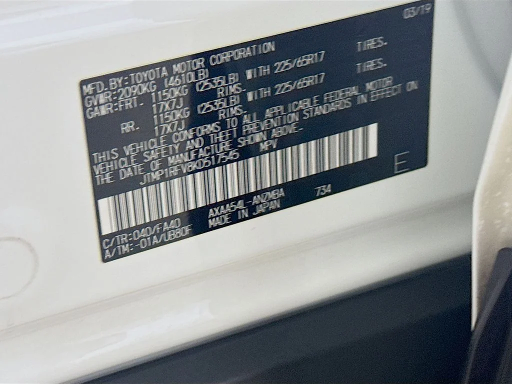 Used 2019 Super White Toyota XLE image 31