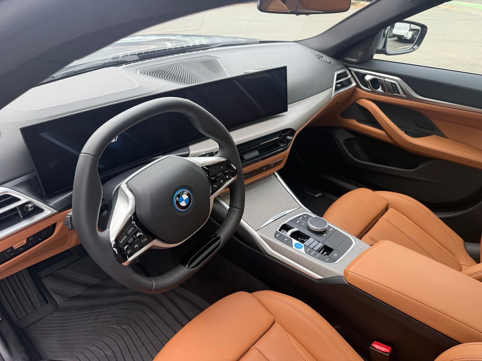 Used 2025 Gray BMW xDrive40 image 14