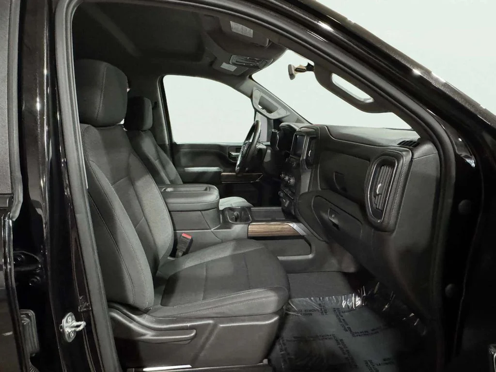 Used 2021 Black Chevrolet LT image 24