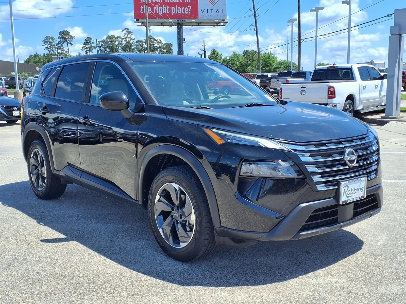 2024 Nissan Rogue SV Black at Robbins Nissan