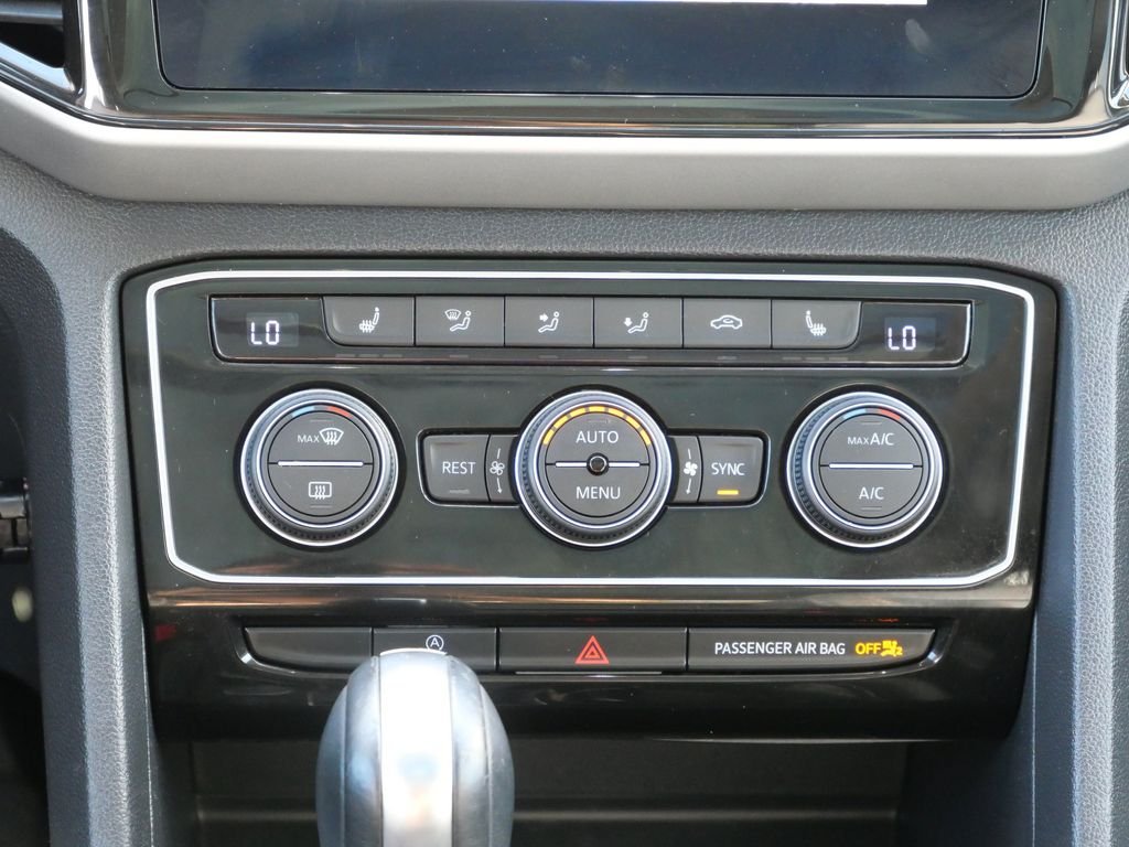 Certified Used 2021 White Volkswagen SEL image 18