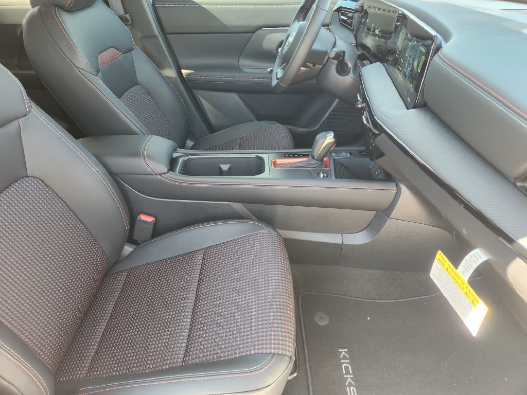 2026 Nissan KICKS SR - Photo 12