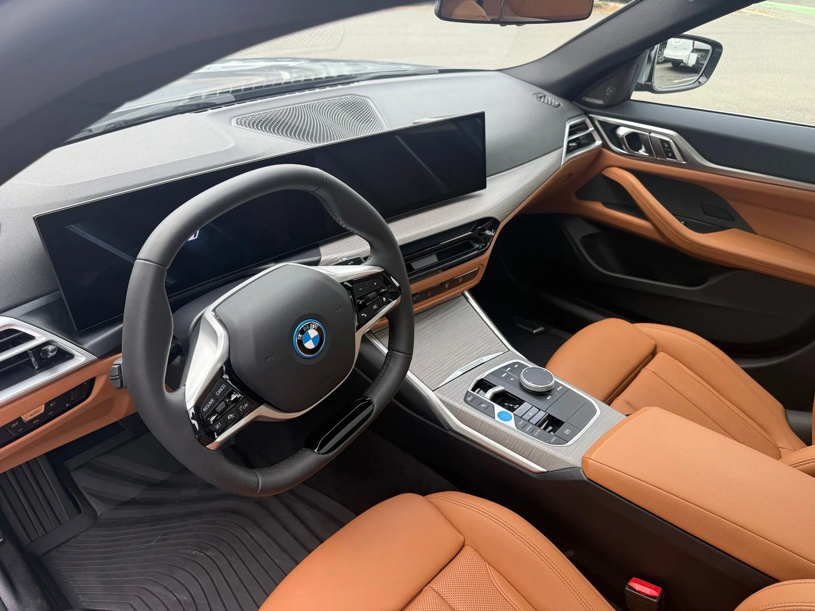Used 2025 Gray BMW xDrive40 image 14