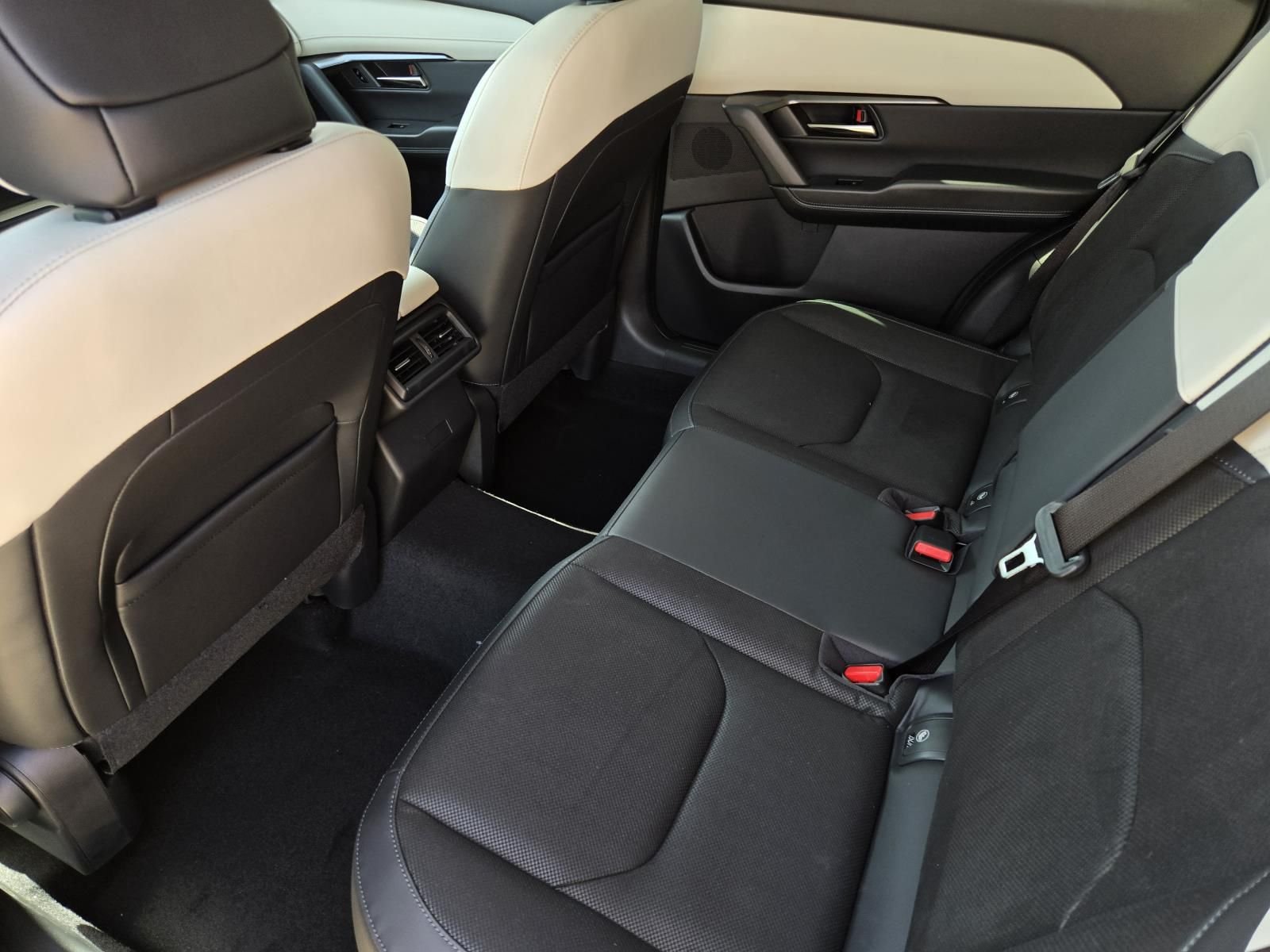 New 2026 Jet Black Mica Mazda 2.5 S Select AWD image 12
