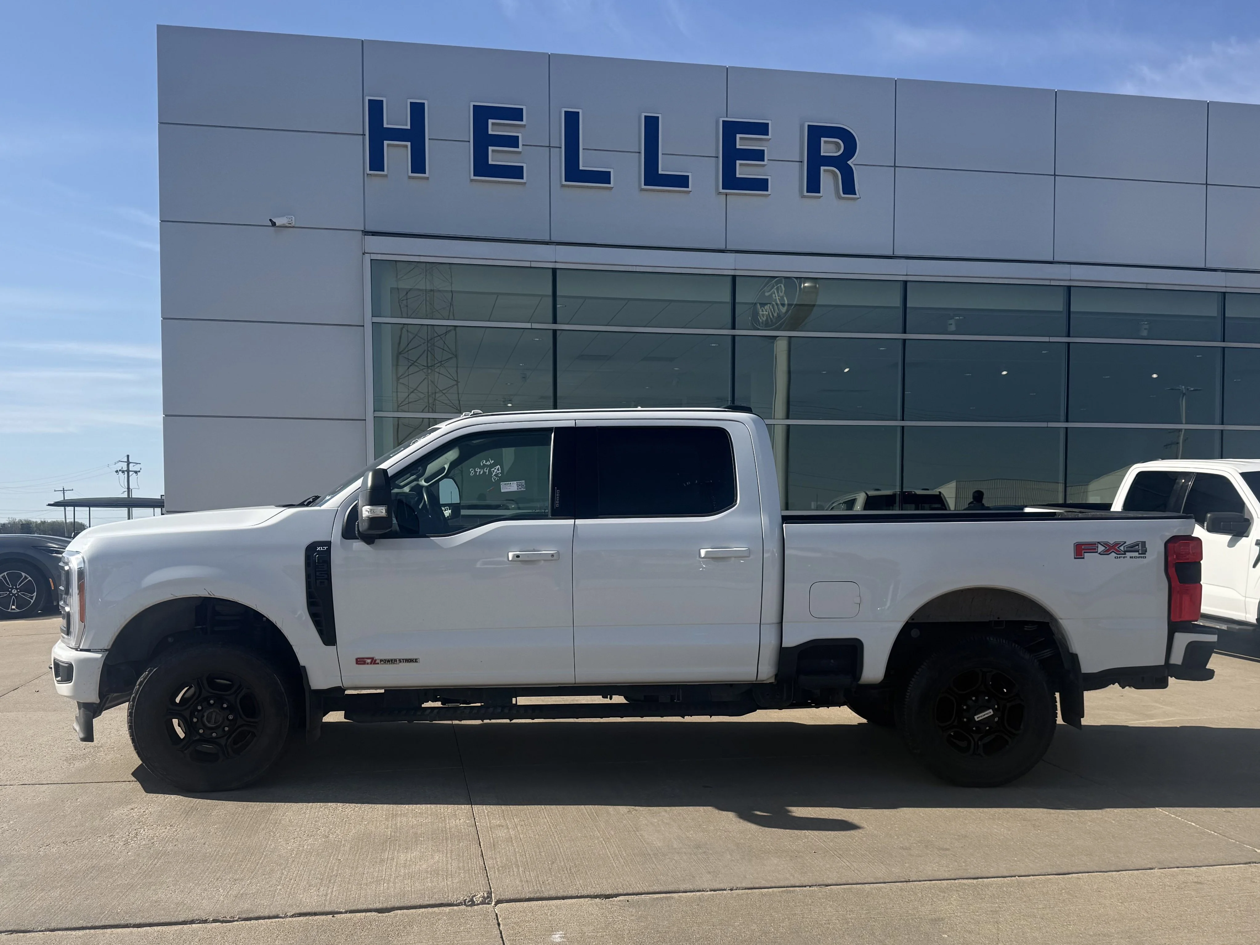 Used 2023 Oxford White Ford XLT image 3