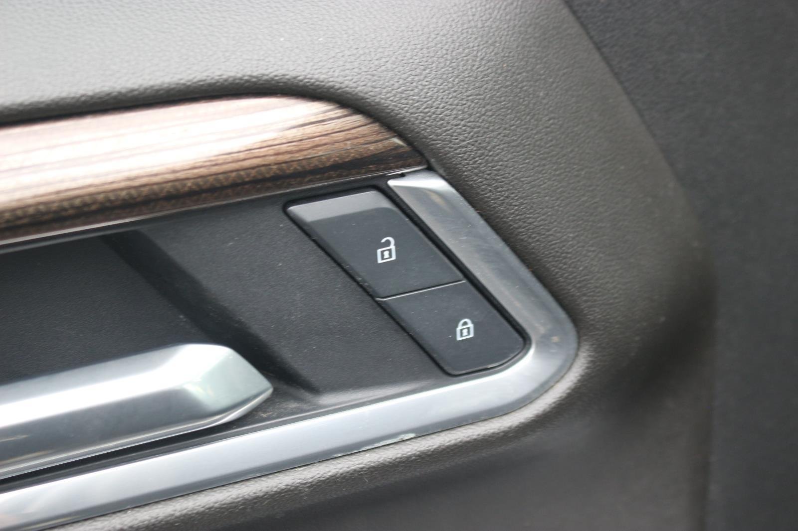 Used 2025 Black Chevrolet LT image 14