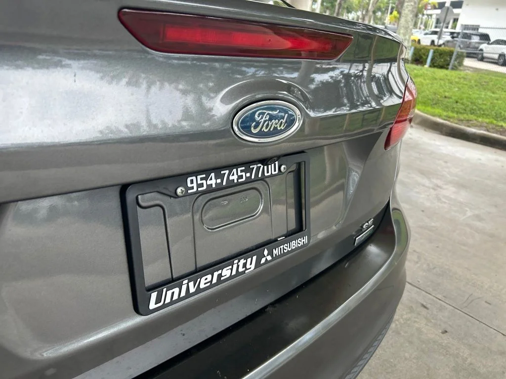 Used 2018 Gray Ford SE image 17