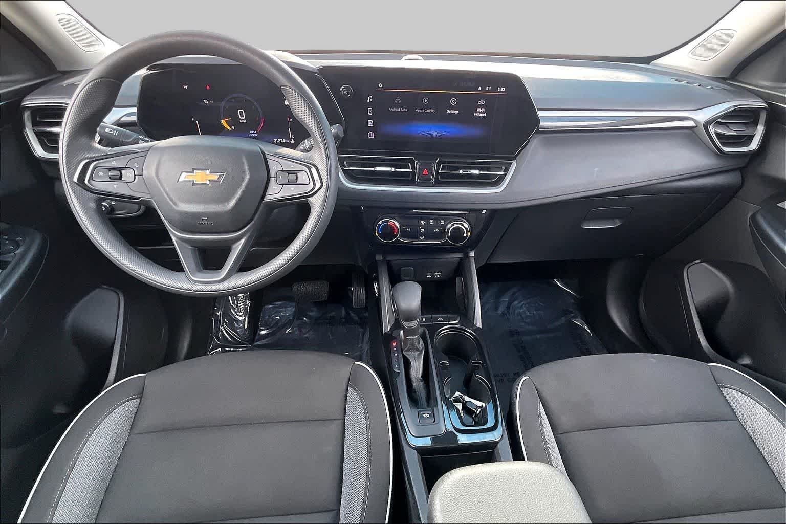 Used 2025 Summit White Chevrolet LT image 15