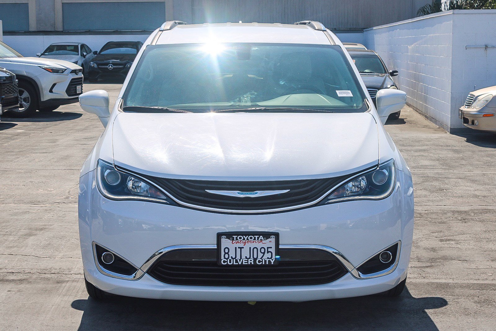Used 2018 Chrysler Pacifica Hybrid Touring L with VIN 2C4RC1L73JR129290 for sale in Culver City, CA