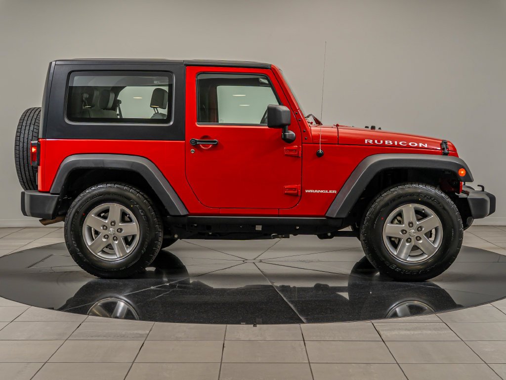Used 2008 Flame Red Clearcoat Jeep Rubicon image 11