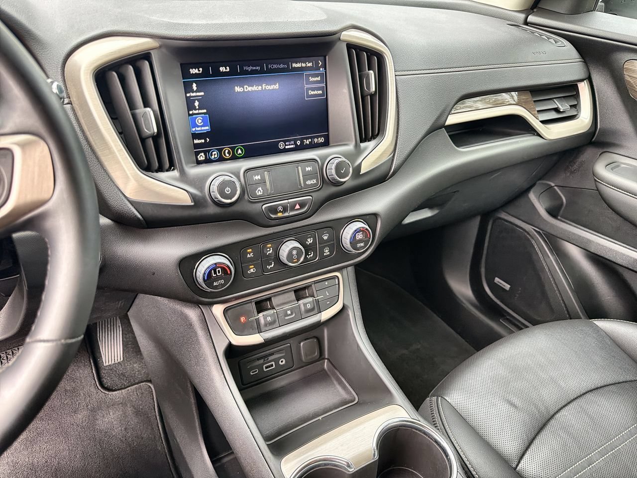 Used 2023 White Frost Tricoat GMC Denali image 13