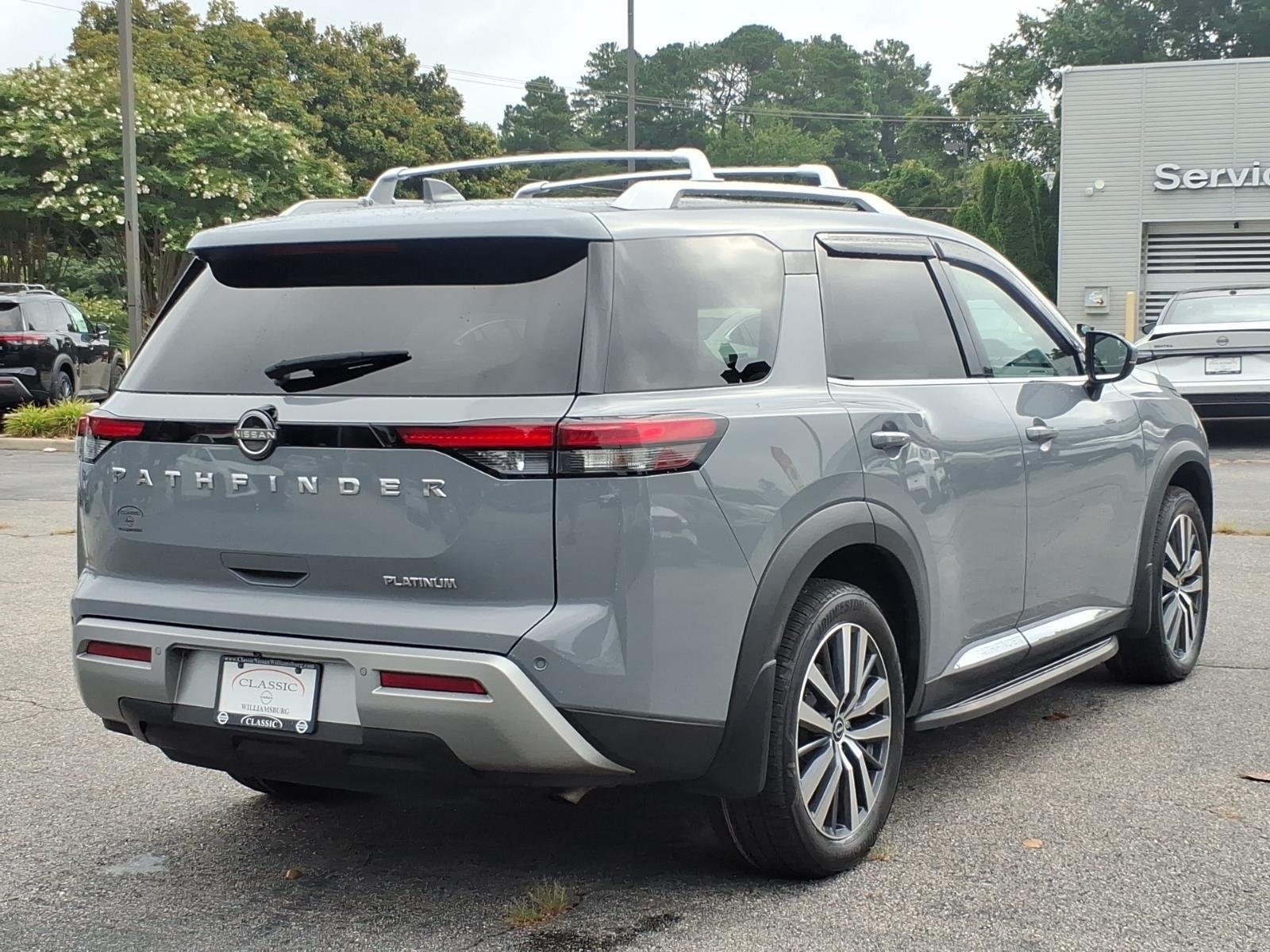 Used 2022 Boulder Gray Pearl Nissan Platinum image 7