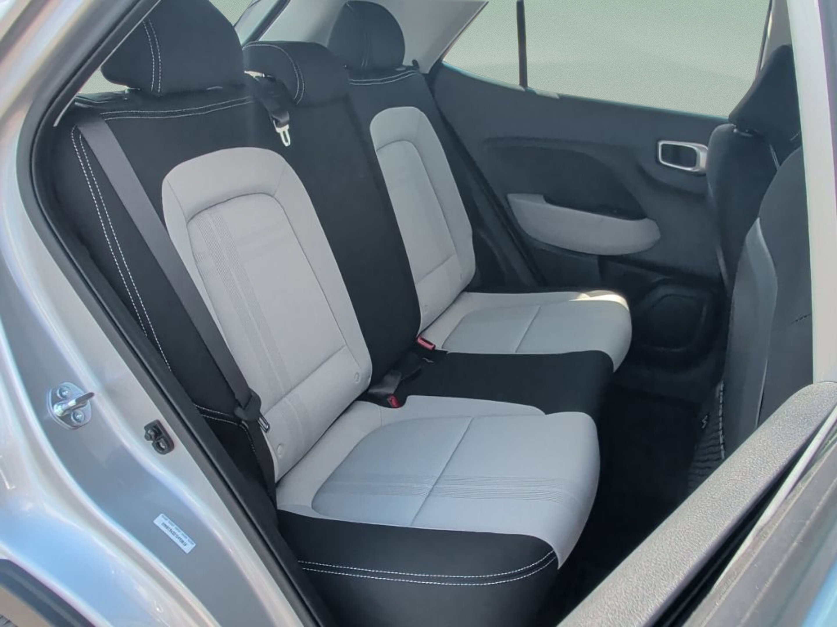 New 2026 Shimmering Silver Hyundai SEL image 41